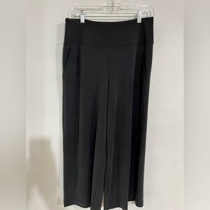 Athleta Avenue wide leg yoga wear pants cropped size M NWOT black